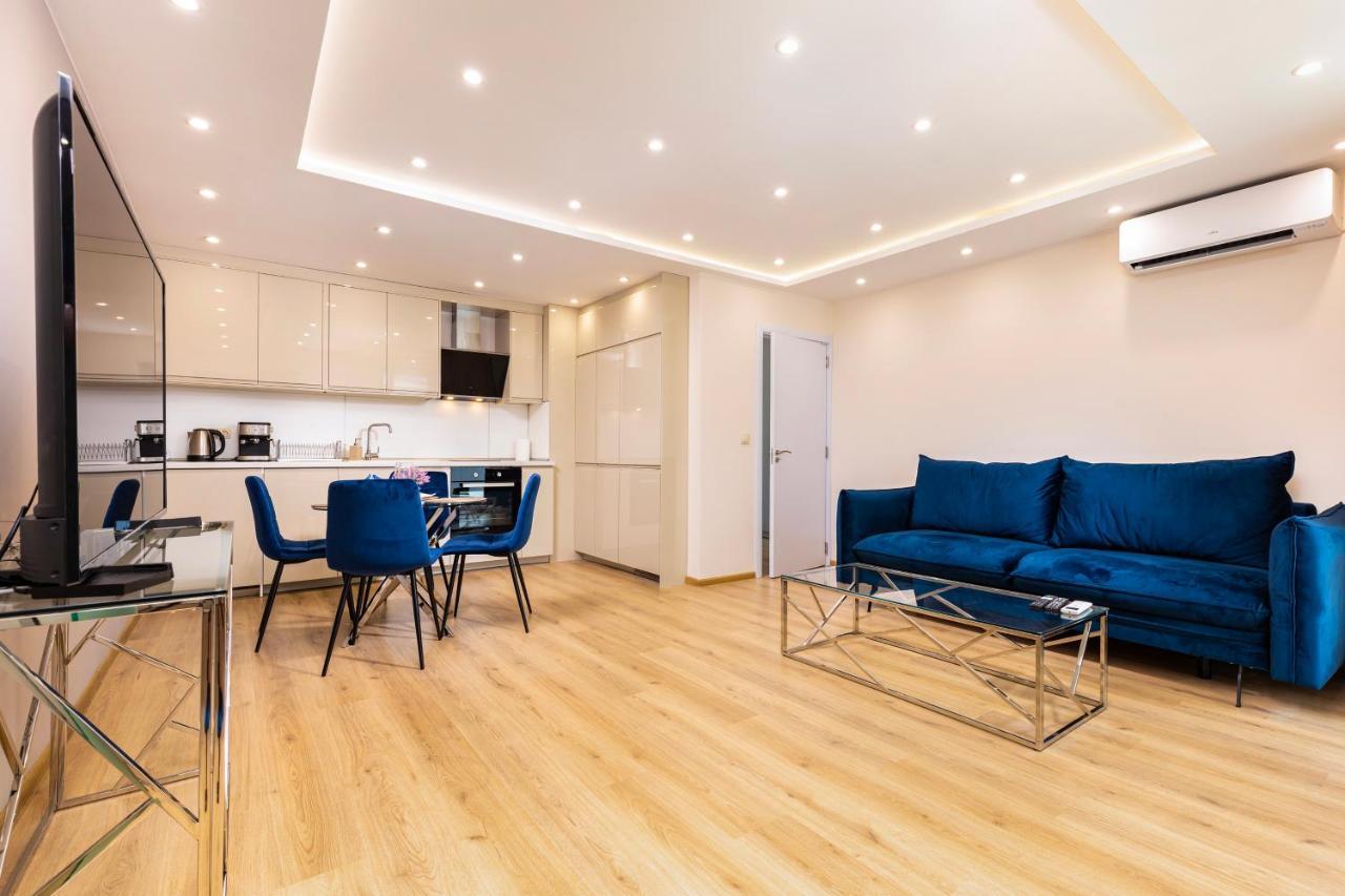 Appartamento Cityscape Retreat 1Bd Flat In The Heart Of Plovdiv Esterno foto