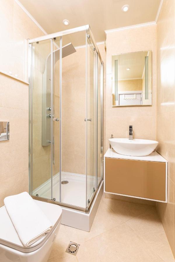 Appartamento Cityscape Retreat 1Bd Flat In The Heart Of Plovdiv Esterno foto