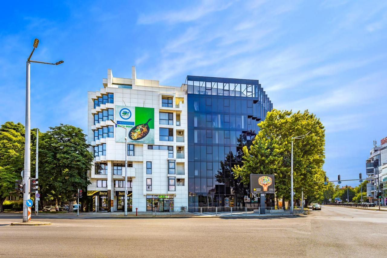Appartamento Cityscape Retreat 1Bd Flat In The Heart Of Plovdiv Esterno foto